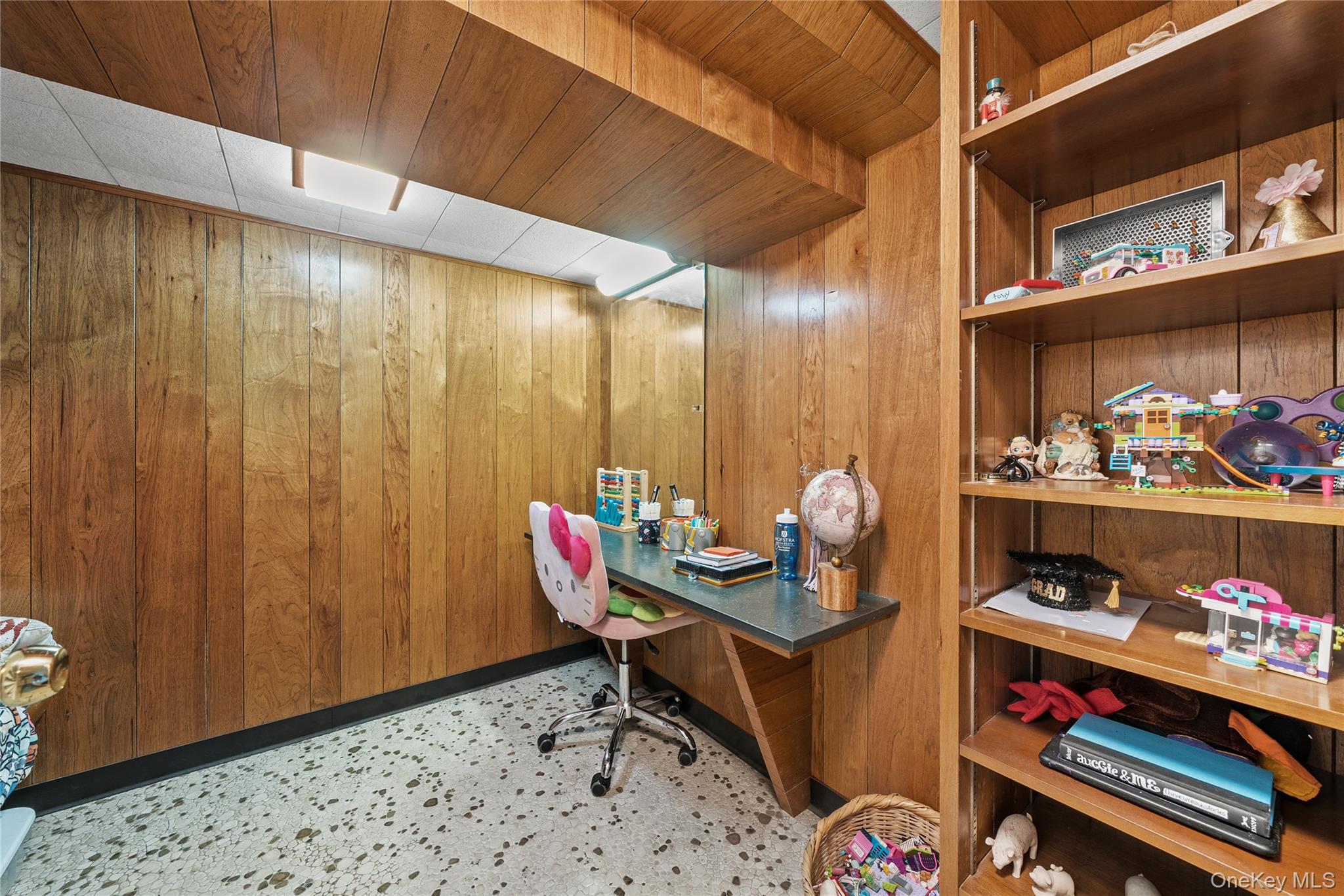 55 Rolling Hill Lane, Old Westbury, NY 11568