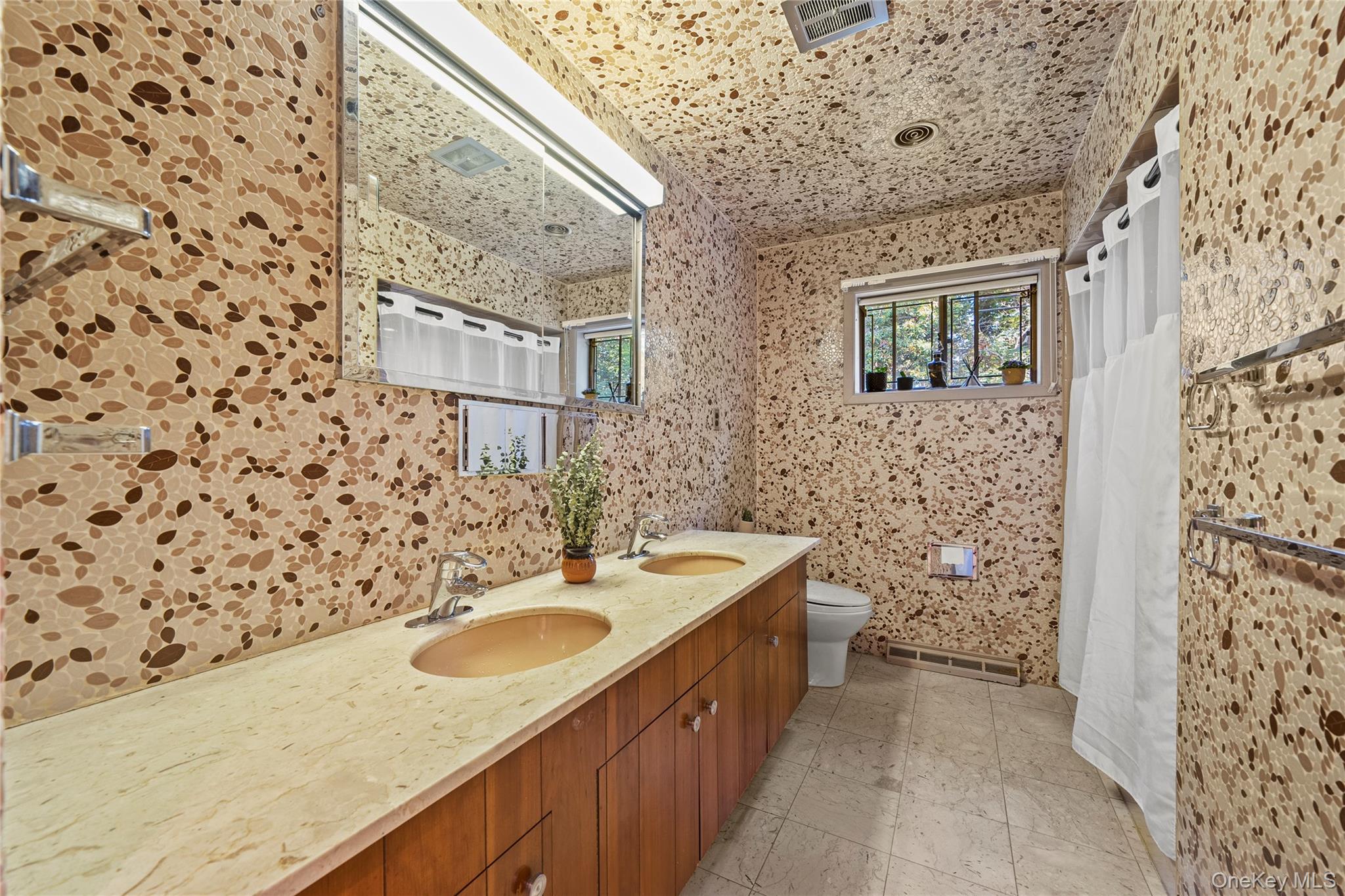 55 Rolling Hill Lane, Old Westbury, NY 11568