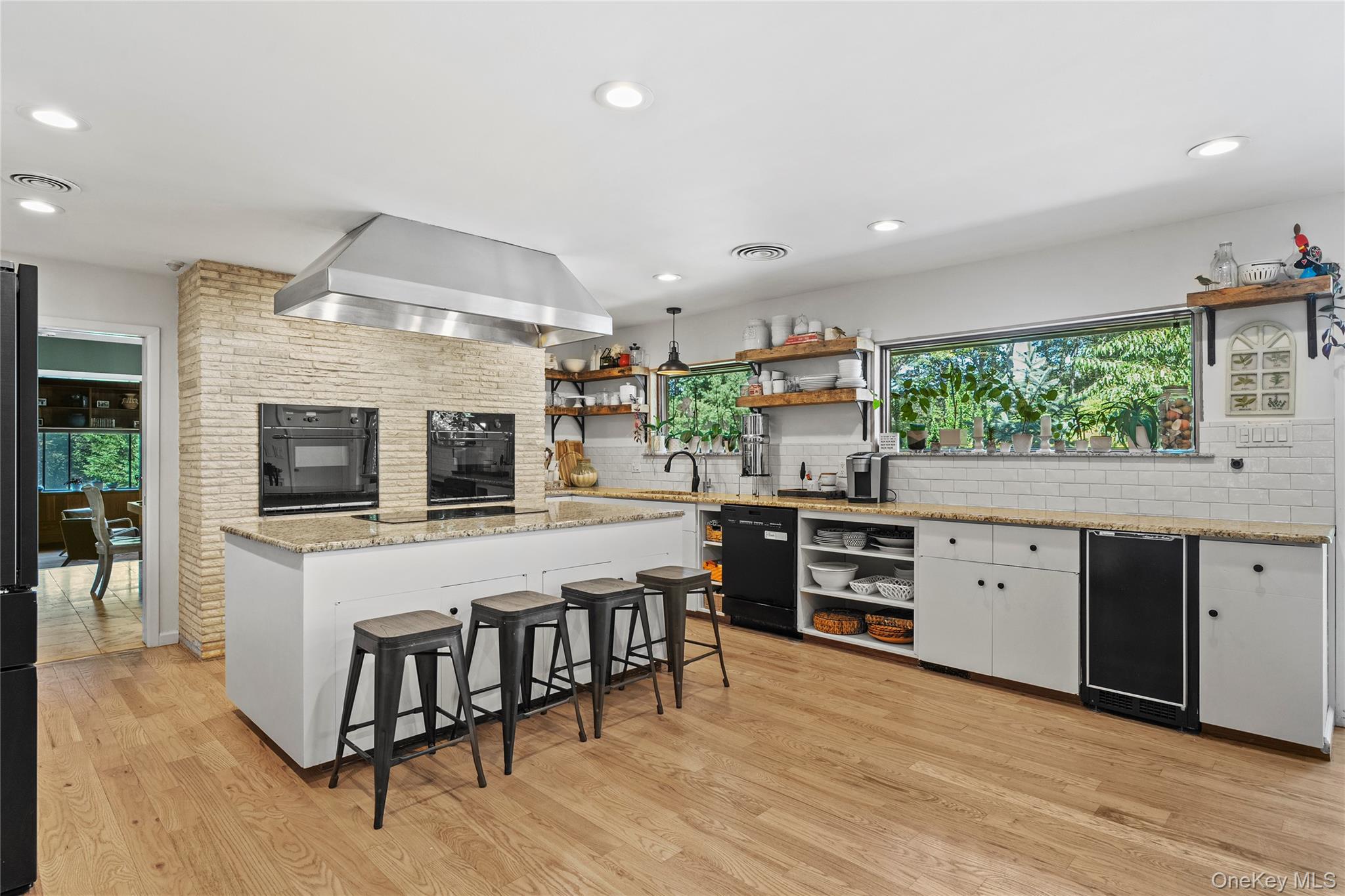 55 Rolling Hill Lane, Old Westbury, NY 11568