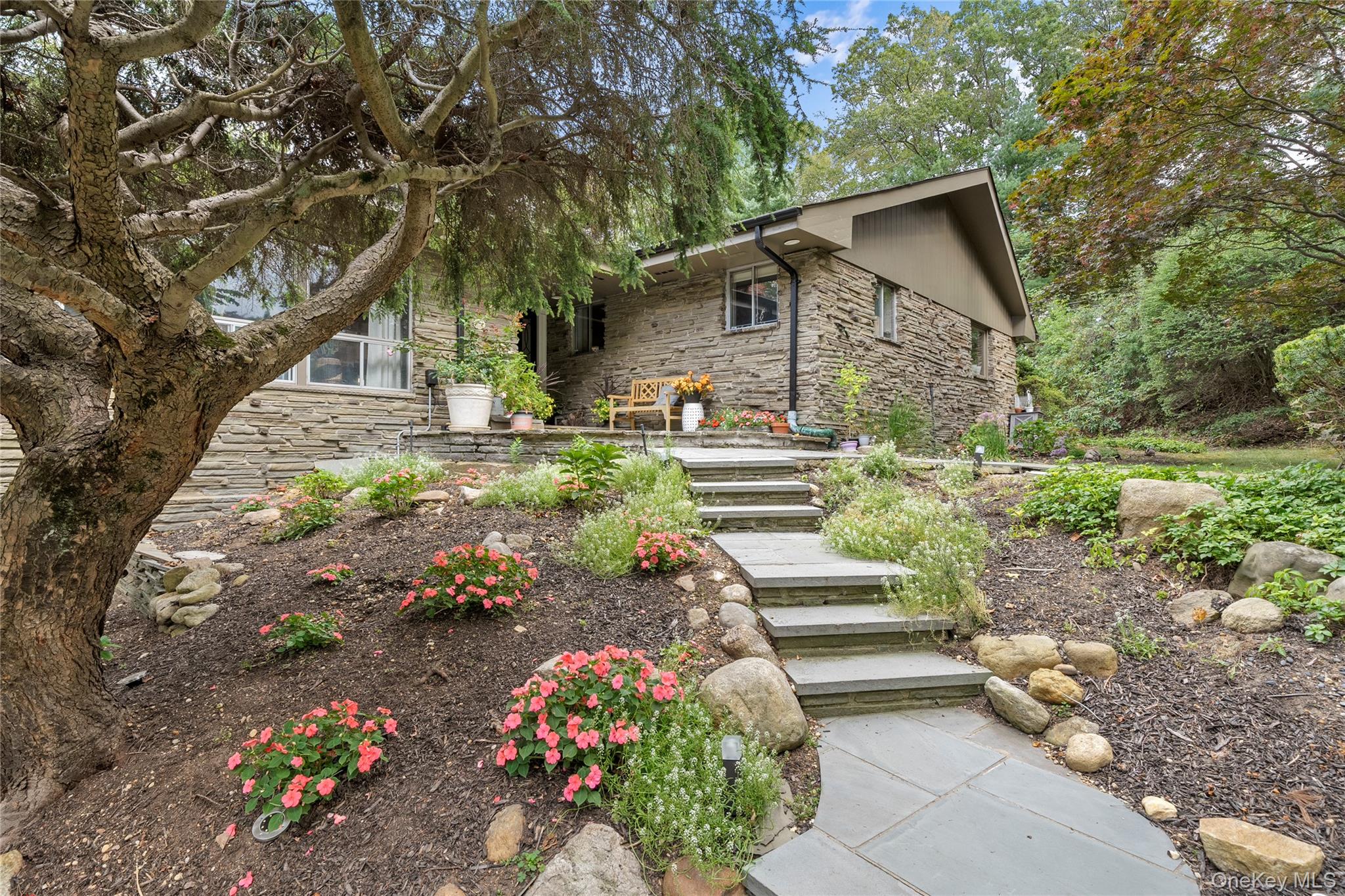 55 Rolling Hill Lane, Old Westbury, NY 11568