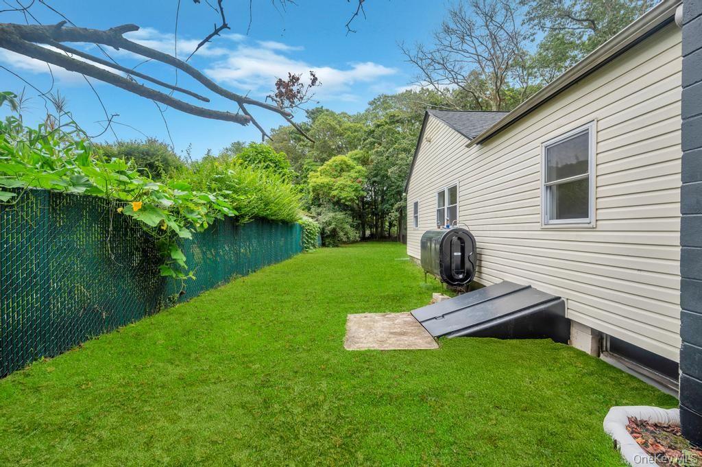 247 Hawthorne Street, Mastic Beach, NY 11951