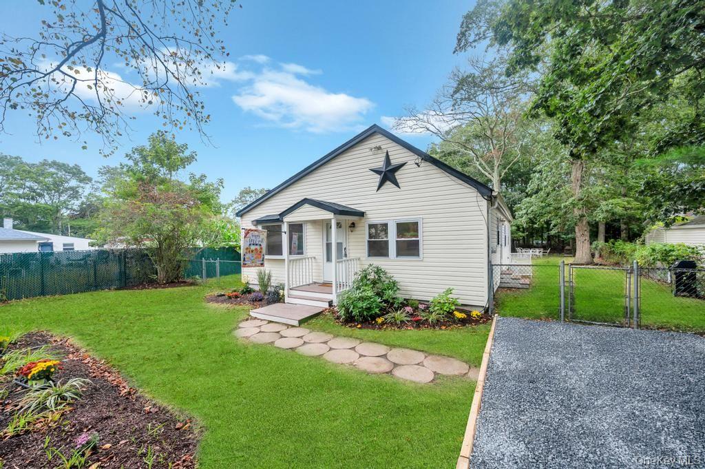 247 Hawthorne Street, Mastic Beach, NY 11951