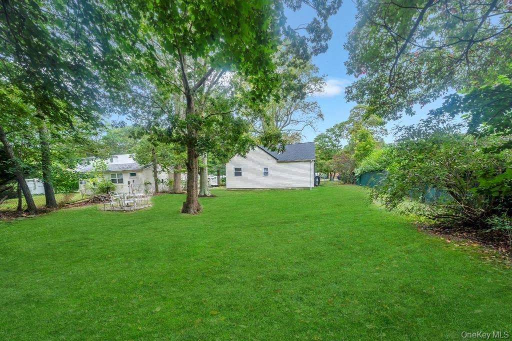 247 Hawthorne Street, Mastic Beach, NY 11951