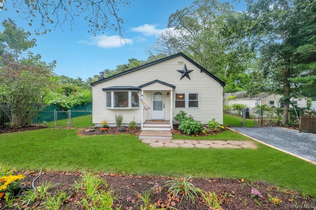 247 Hawthorne Street, Mastic Beach, NY 11951