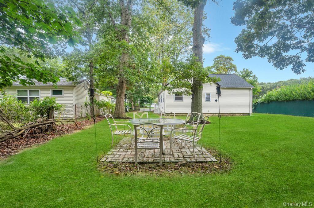 247 Hawthorne Street, Mastic Beach, NY 11951