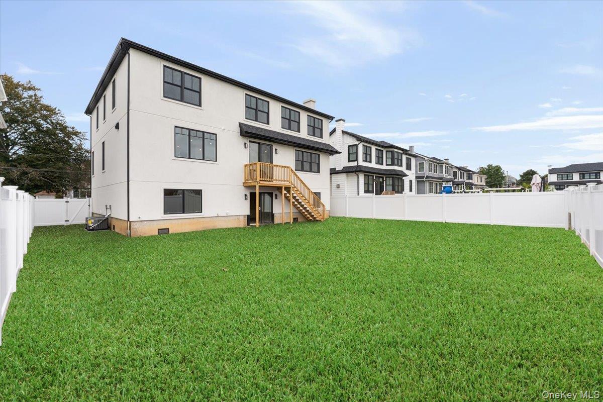 917 Greenfield Road, Woodmere, NY 11598