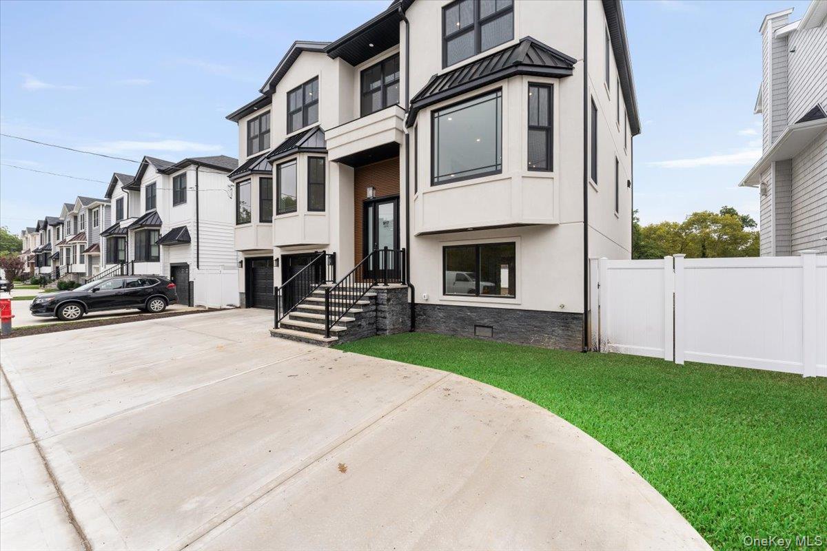 917 Greenfield Road, Woodmere, NY 11598