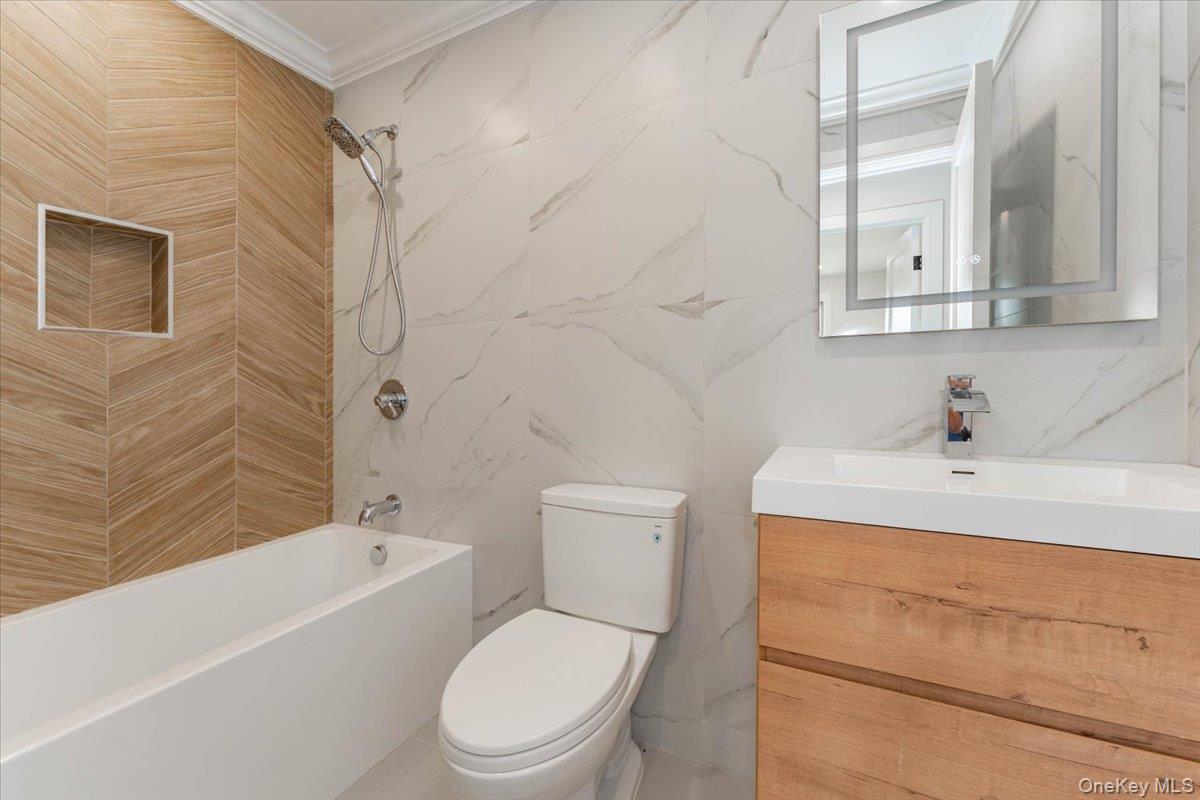 917 Greenfield Road, Woodmere, NY 11598