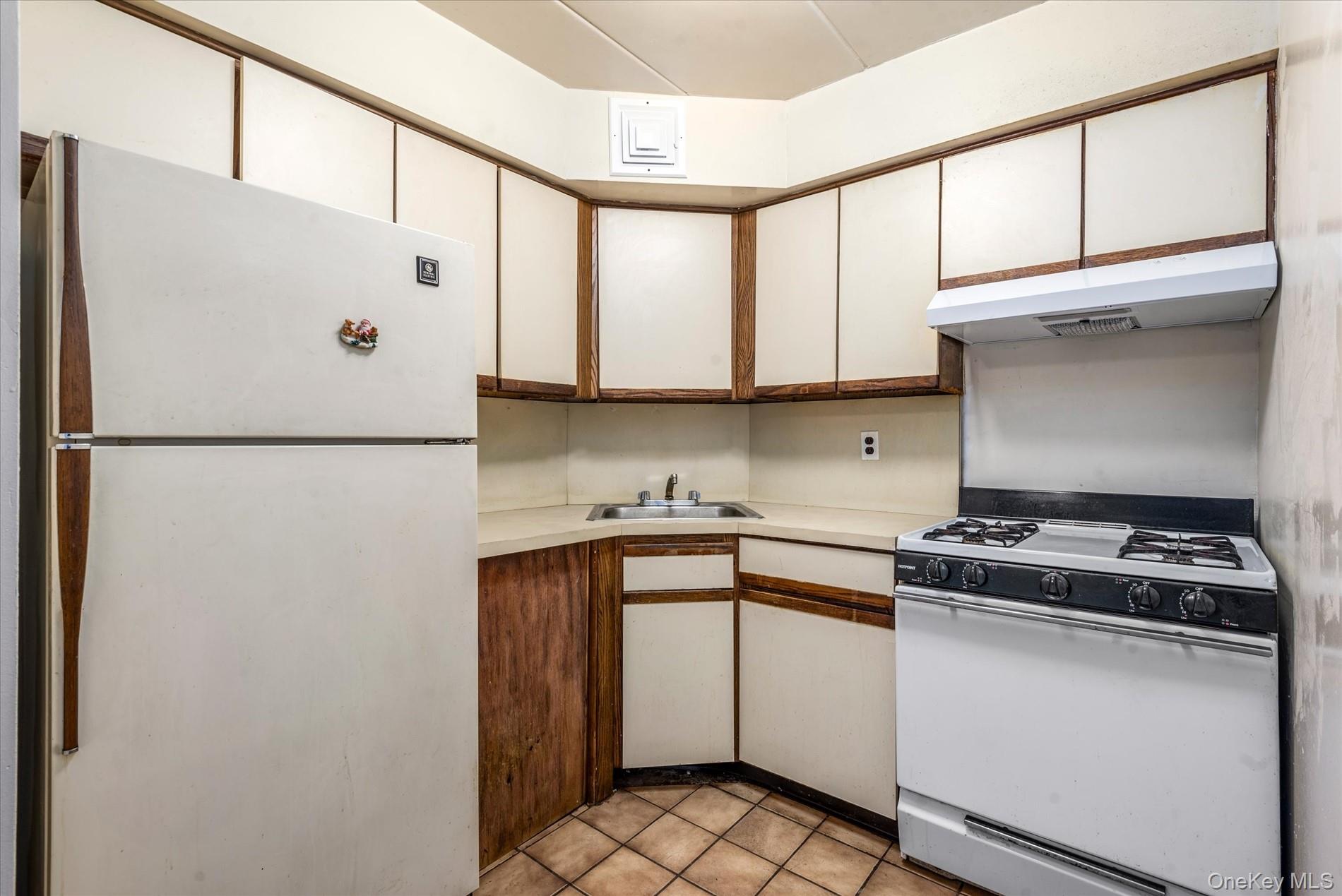 139-35 35th Avenue # 6F, Flushing, NY 11354