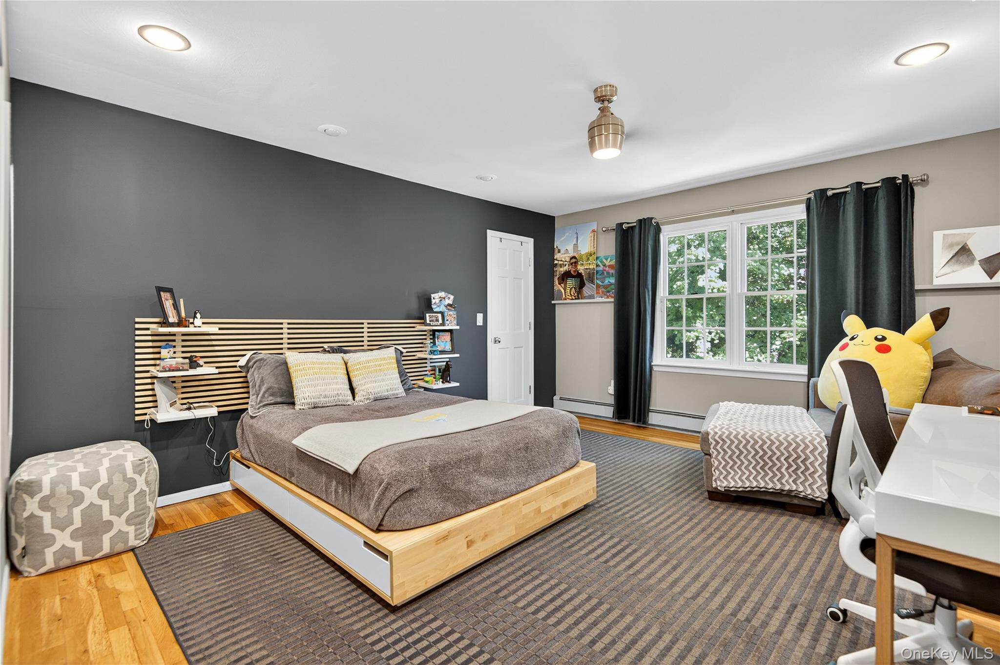 31 Louis Drive, Melville, NY 11747