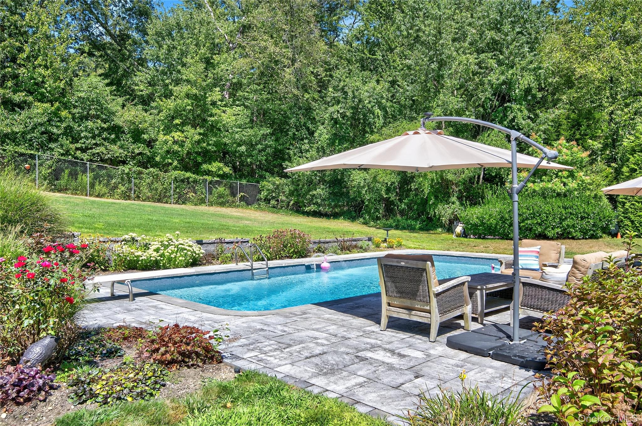 31 Louis Drive, Melville, NY 11747