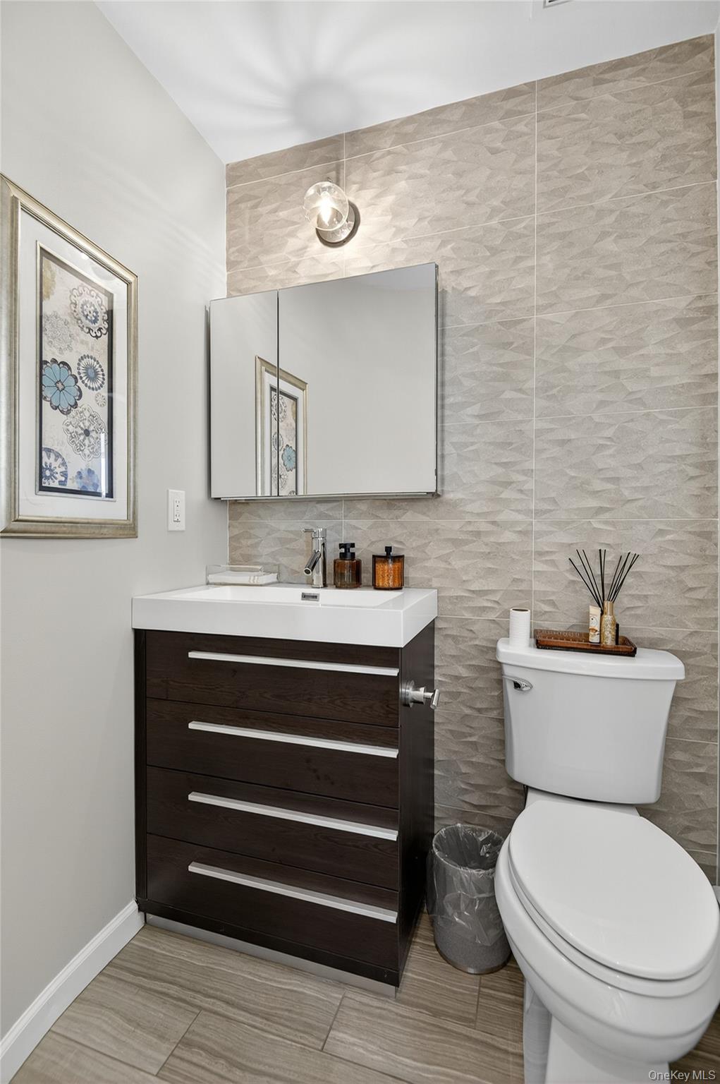 31 Louis Drive, Melville, NY 11747