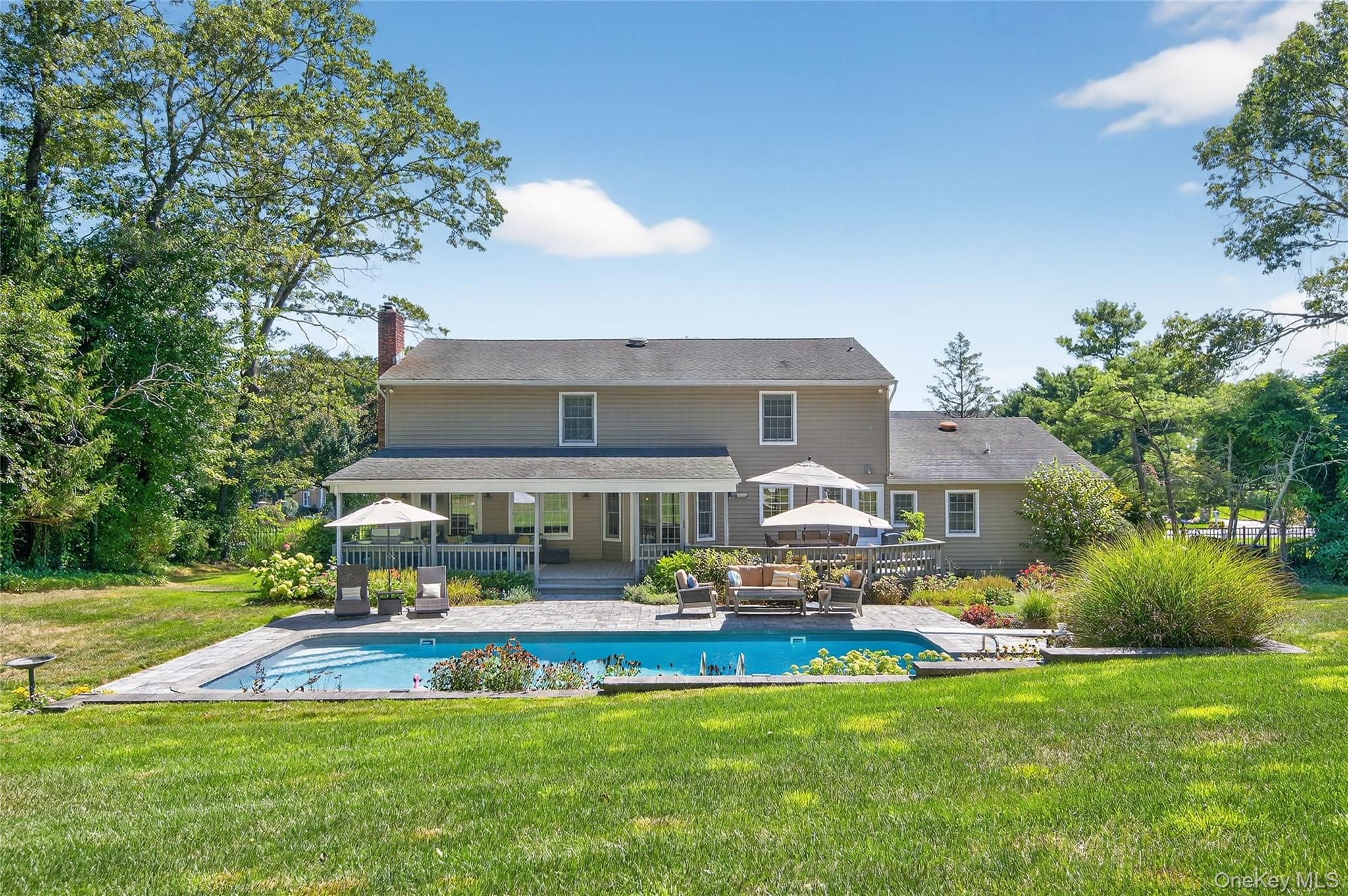 31 Louis Drive, Melville, NY 11747