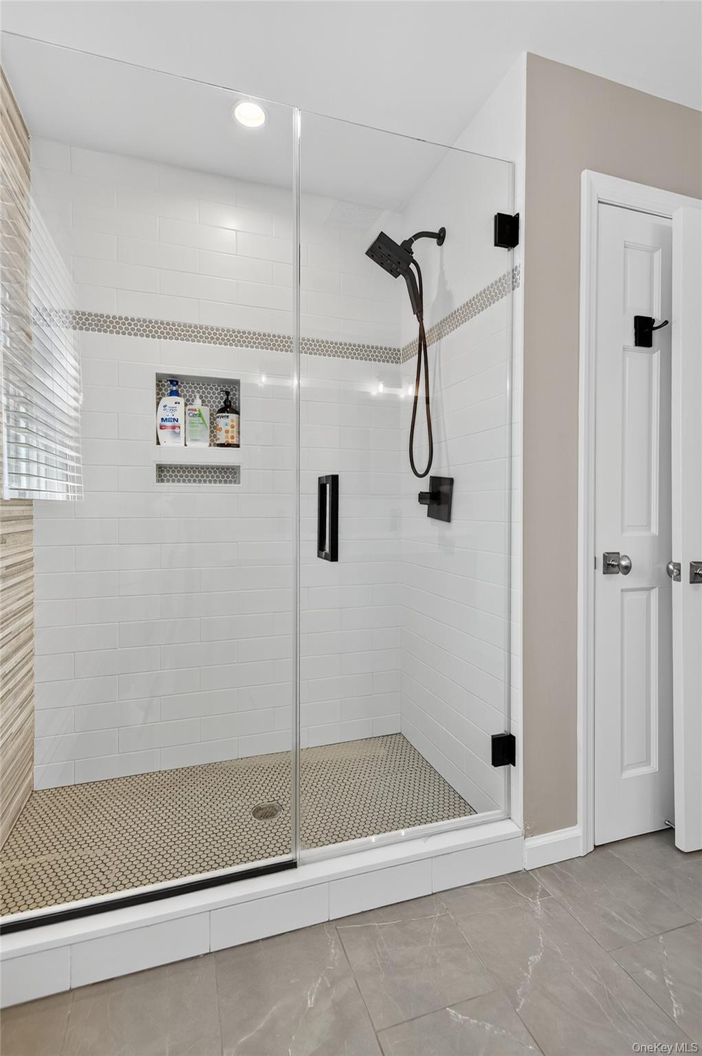 31 Louis Drive, Melville, NY 11747