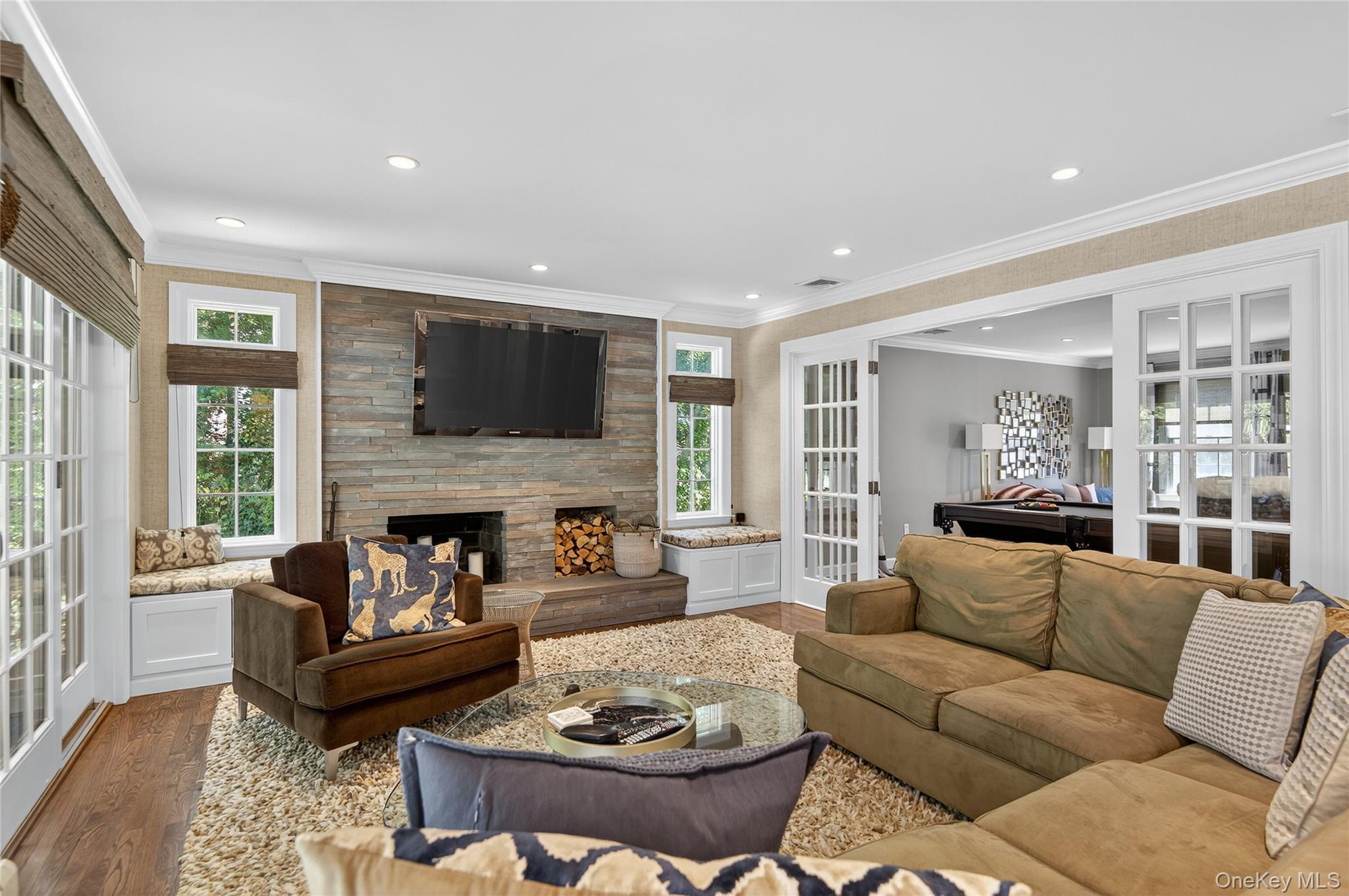 31 Louis Drive, Melville, NY 11747