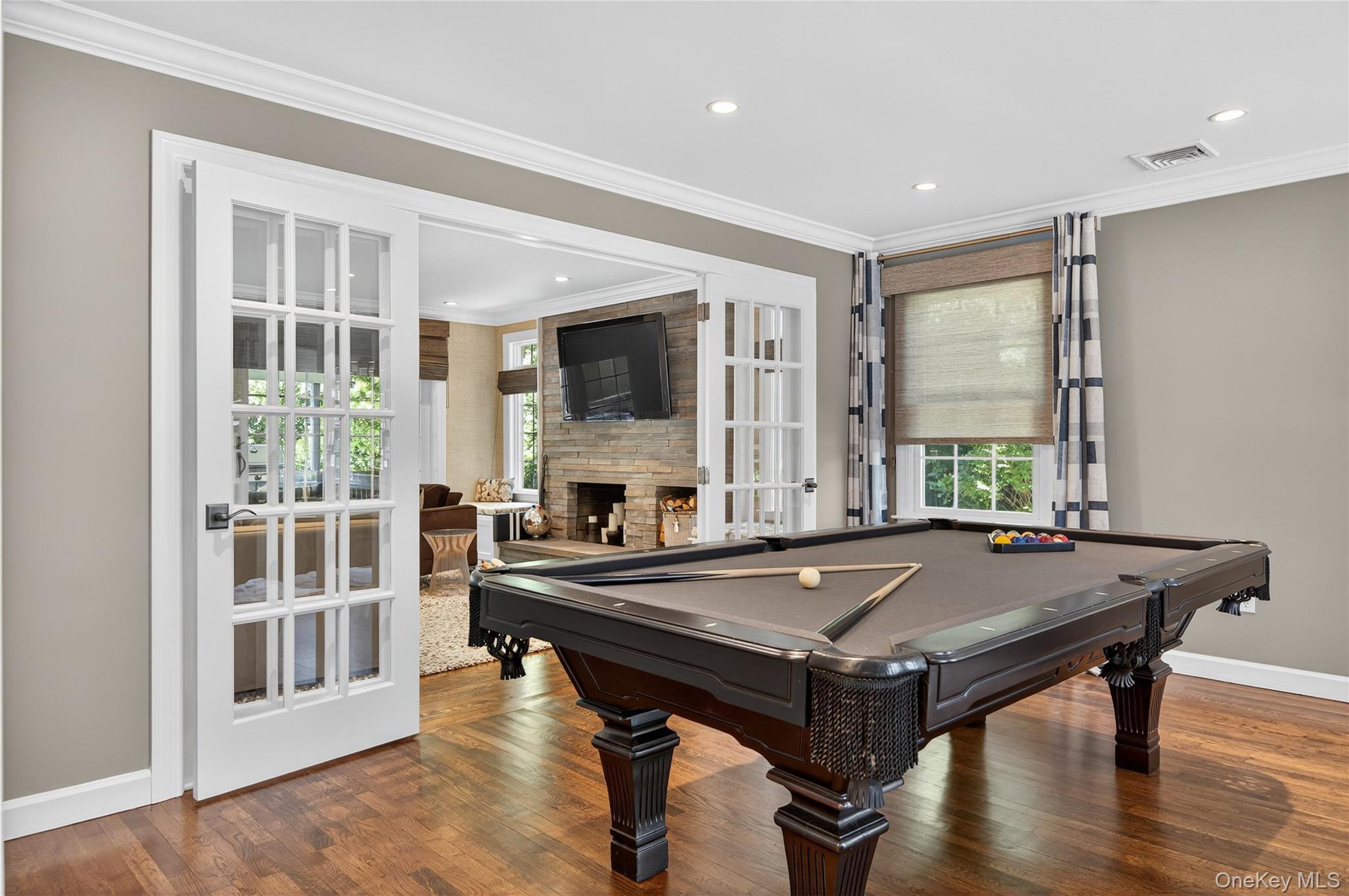 31 Louis Drive, Melville, NY 11747