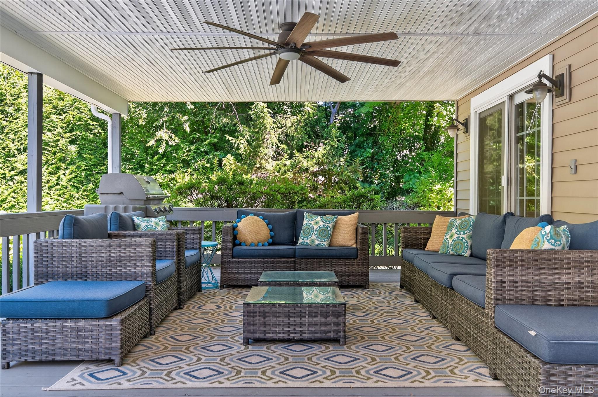 31 Louis Drive, Melville, NY 11747