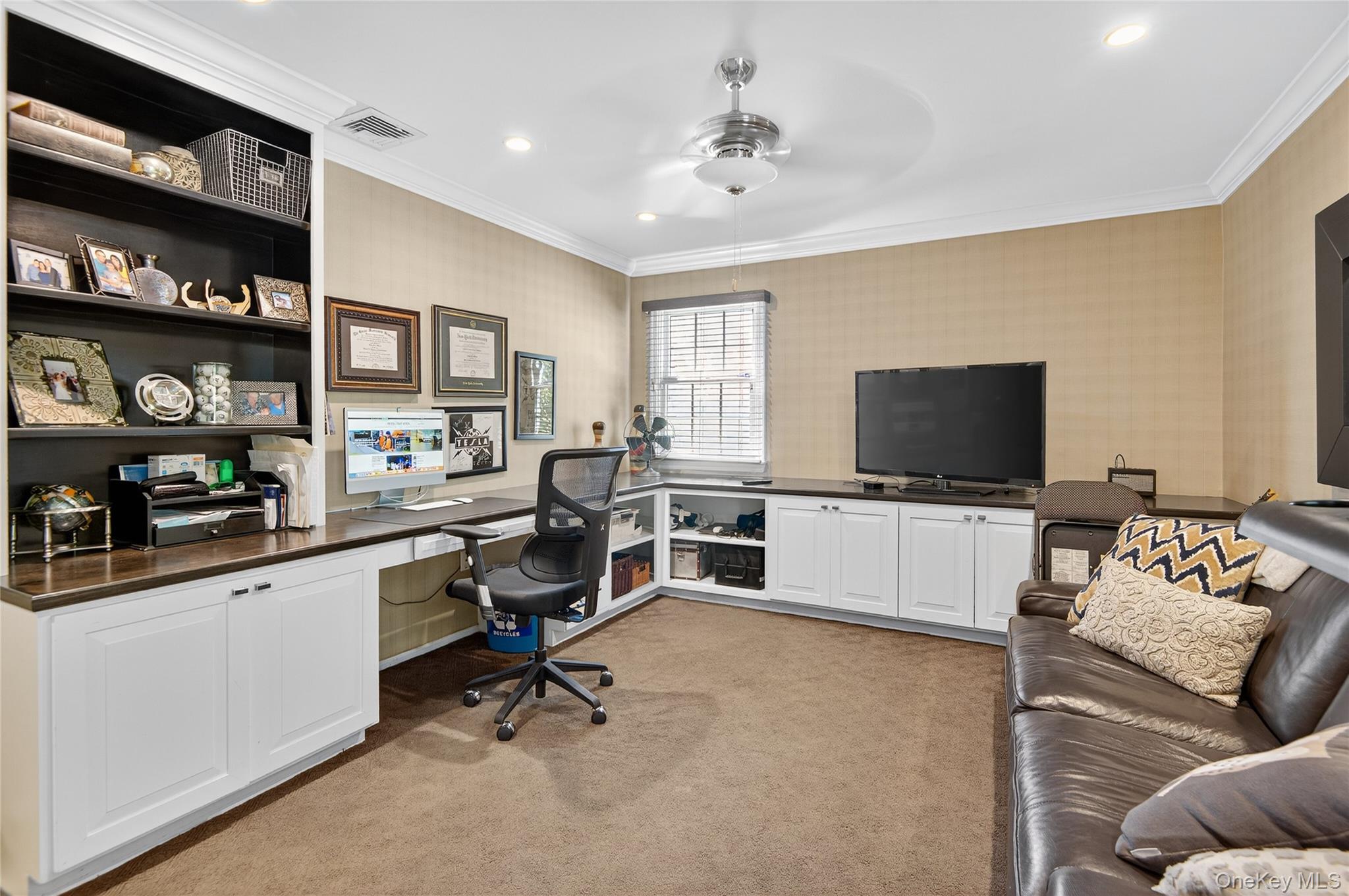 31 Louis Drive, Melville, NY 11747