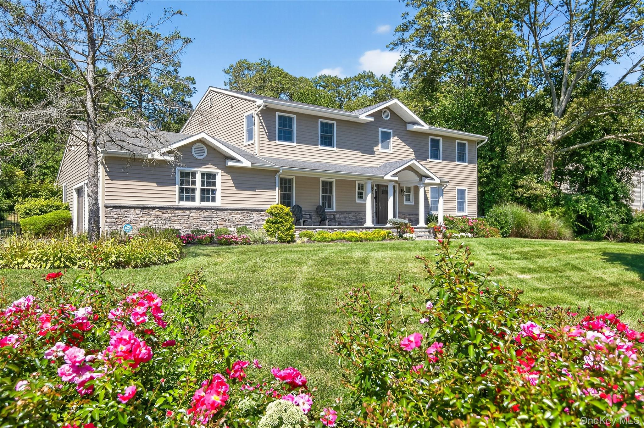 31 Louis Drive, Melville, NY 11747