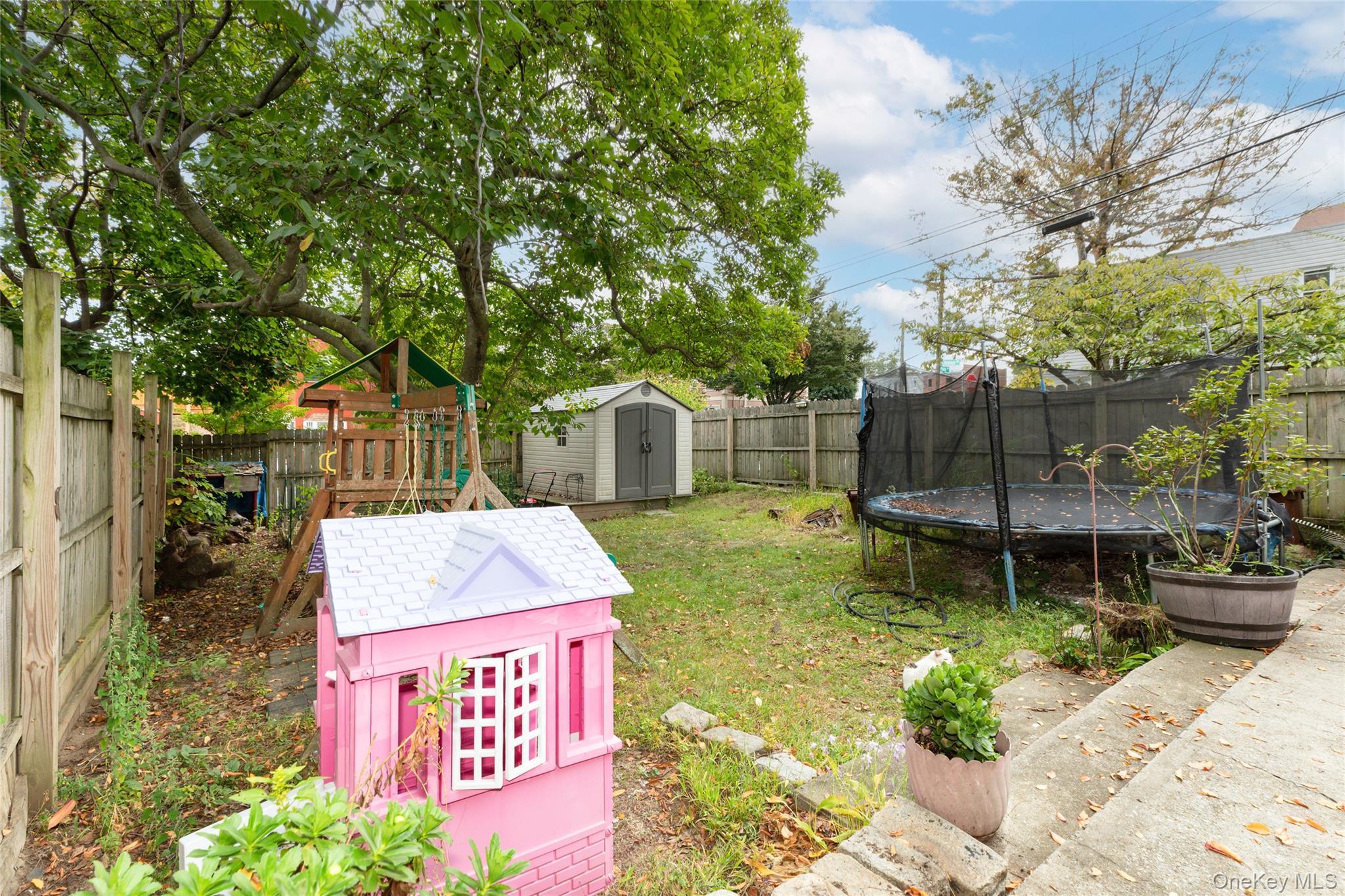 810 Clarence Avenue, Bronx, NY 10465