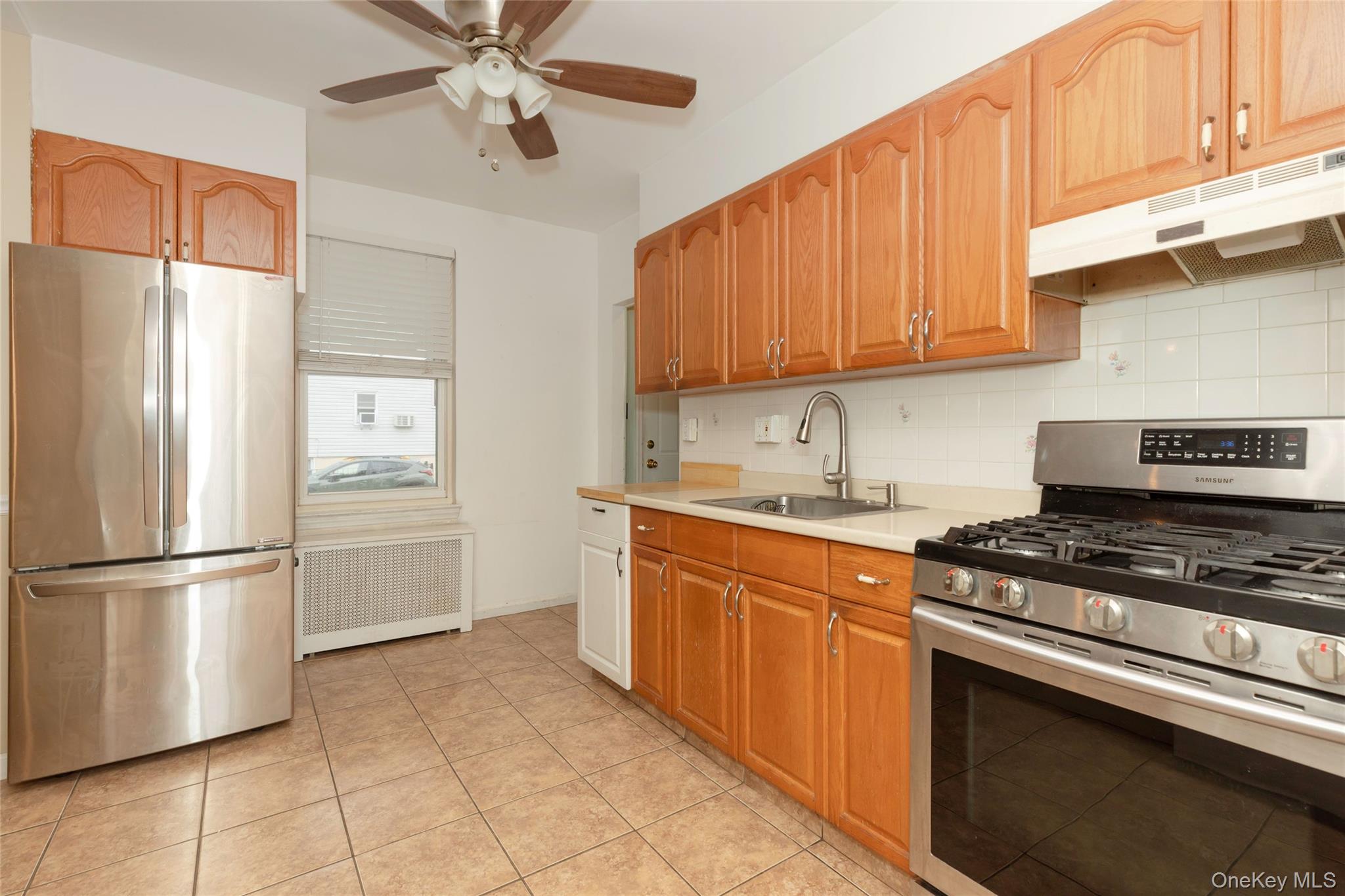 810 Clarence Avenue, Bronx, NY 10465