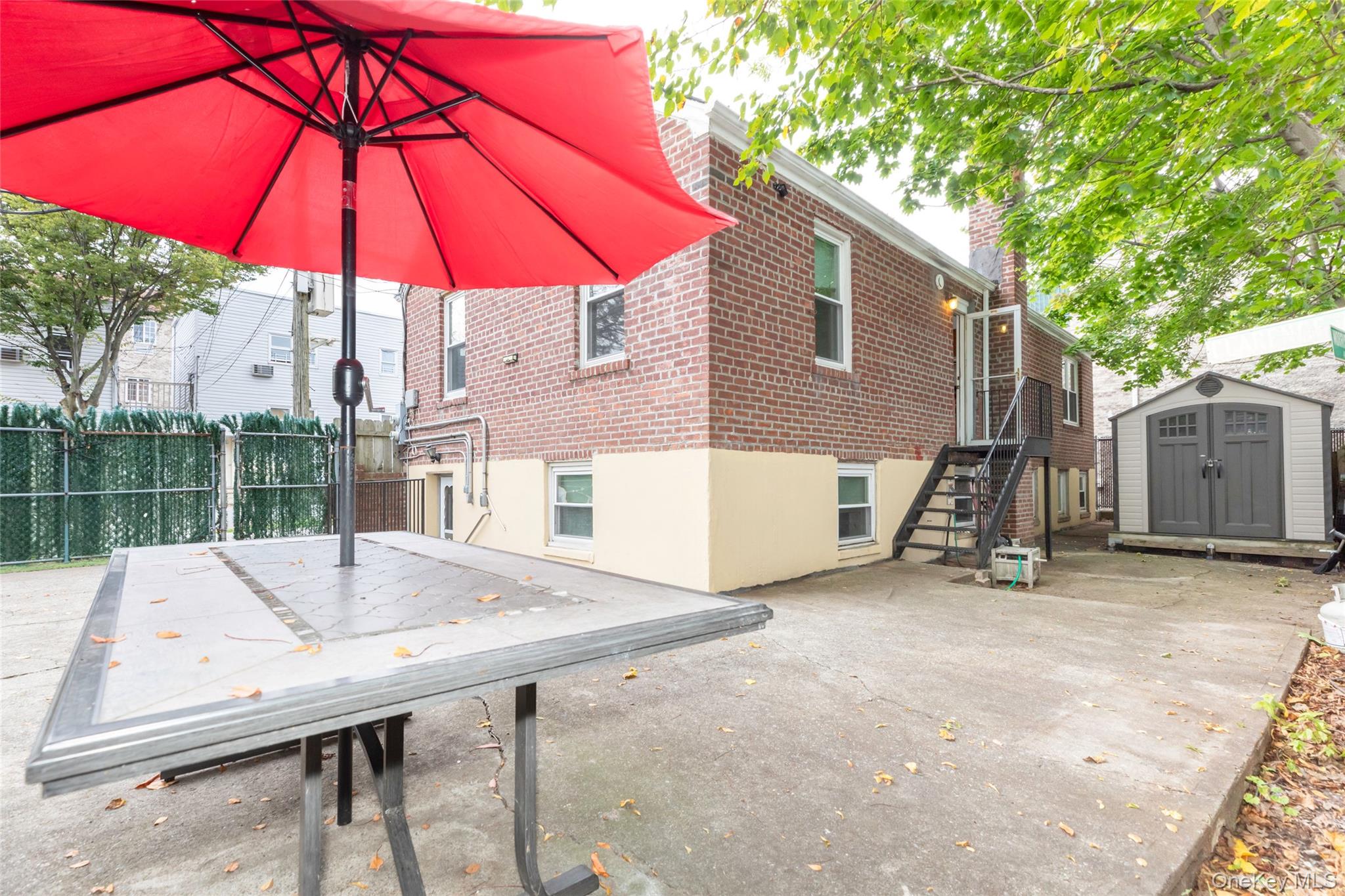 810 Clarence Avenue, Bronx, NY 10465