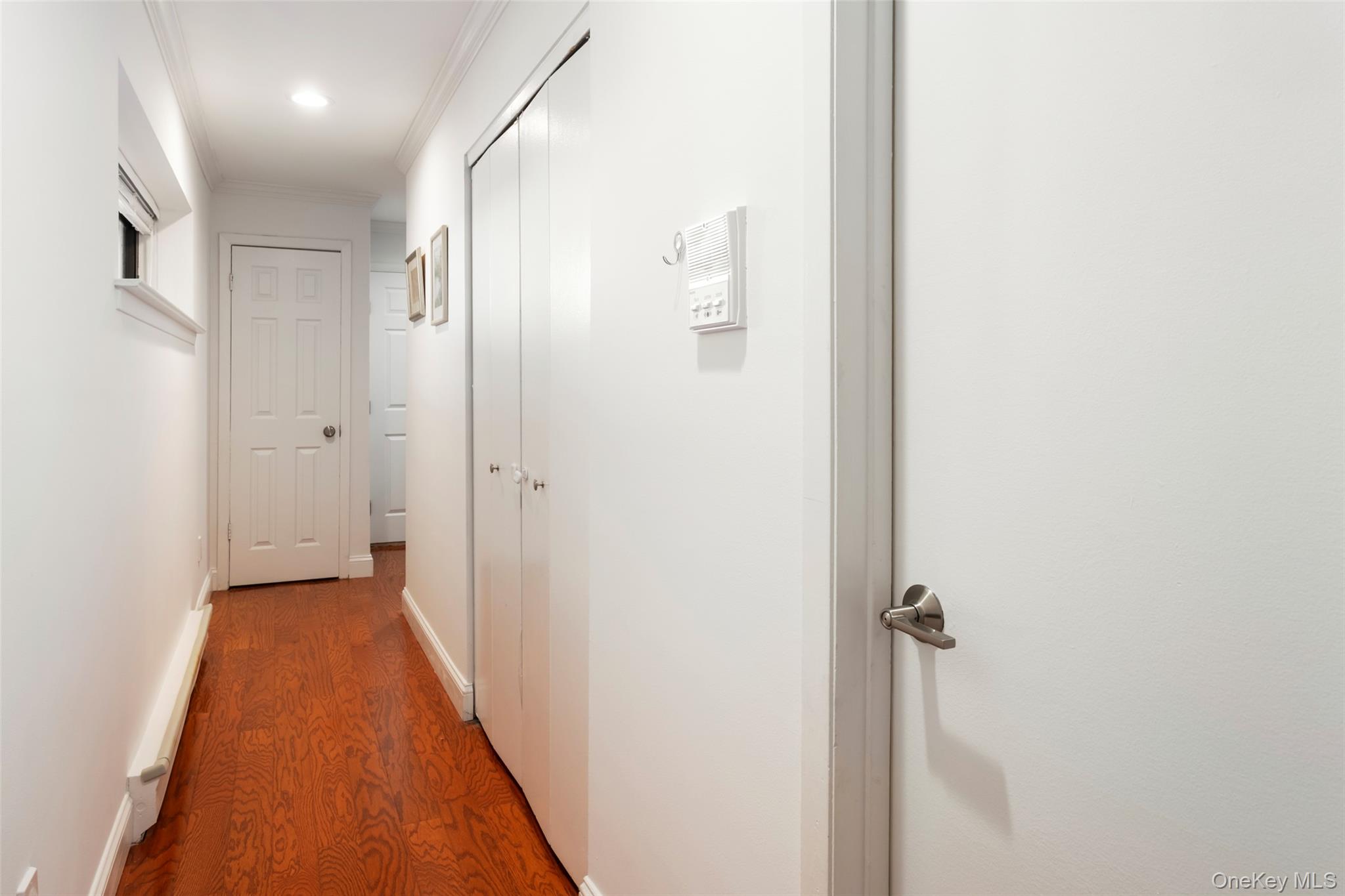 21 Canterbury Road # 6, Great Neck, NY 11021