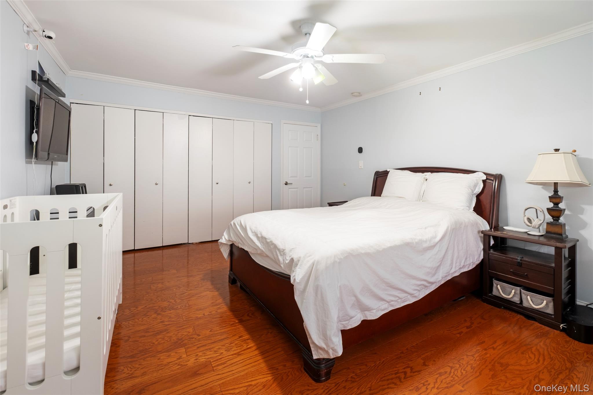 21 Canterbury Road # 6, Great Neck, NY 11021