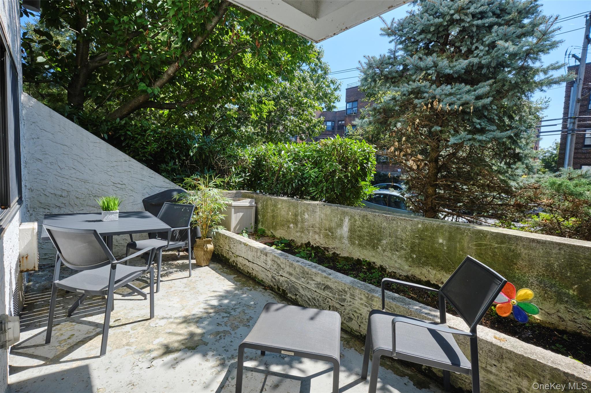 21 Canterbury Road # 6, Great Neck, NY 11021