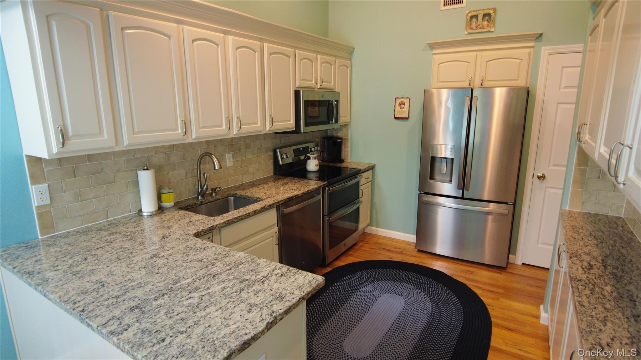 78 Southfield Road, Baiting Hollow, NY 11933