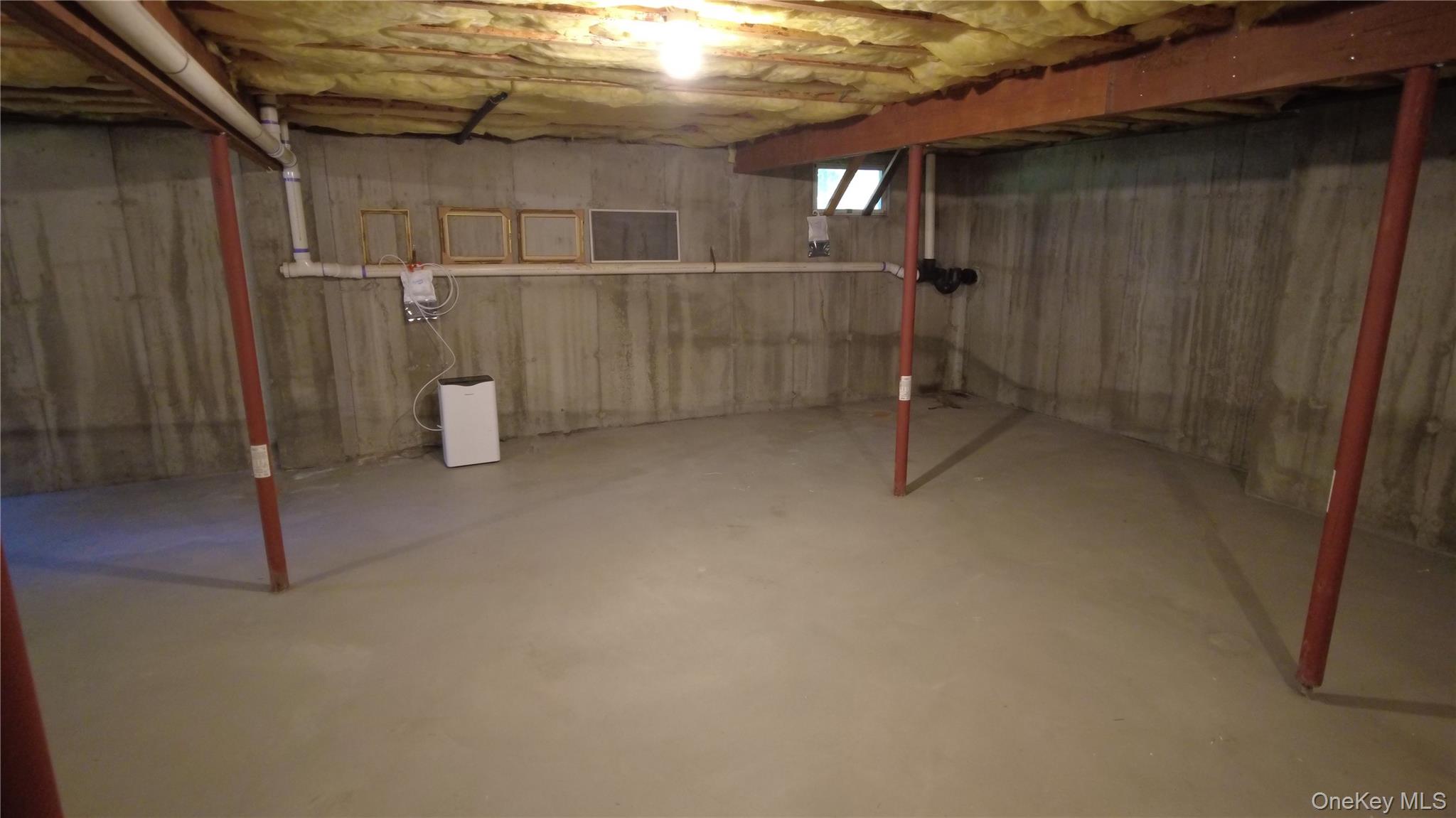 78 Southfield Road, Baiting Hollow, NY 11933