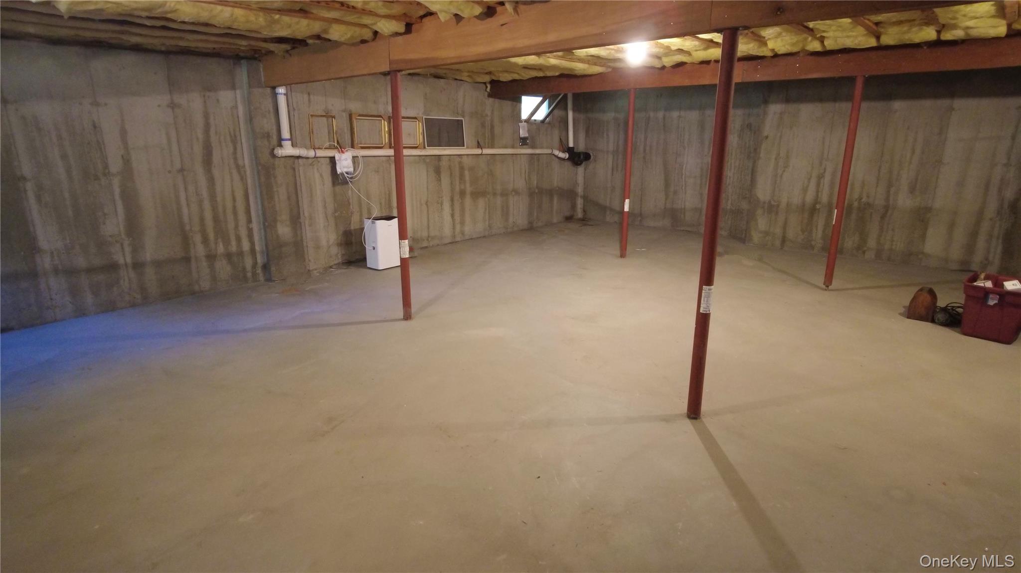 78 Southfield Road, Baiting Hollow, NY 11933