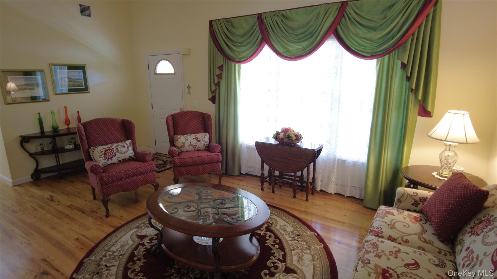 78 Southfield Road, Baiting Hollow, NY 11933