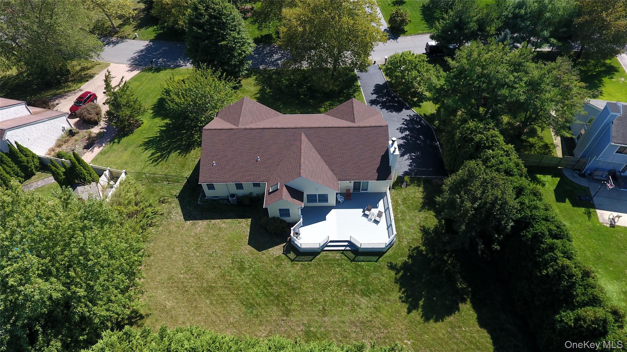 78 Southfield Road, Baiting Hollow, NY 11933