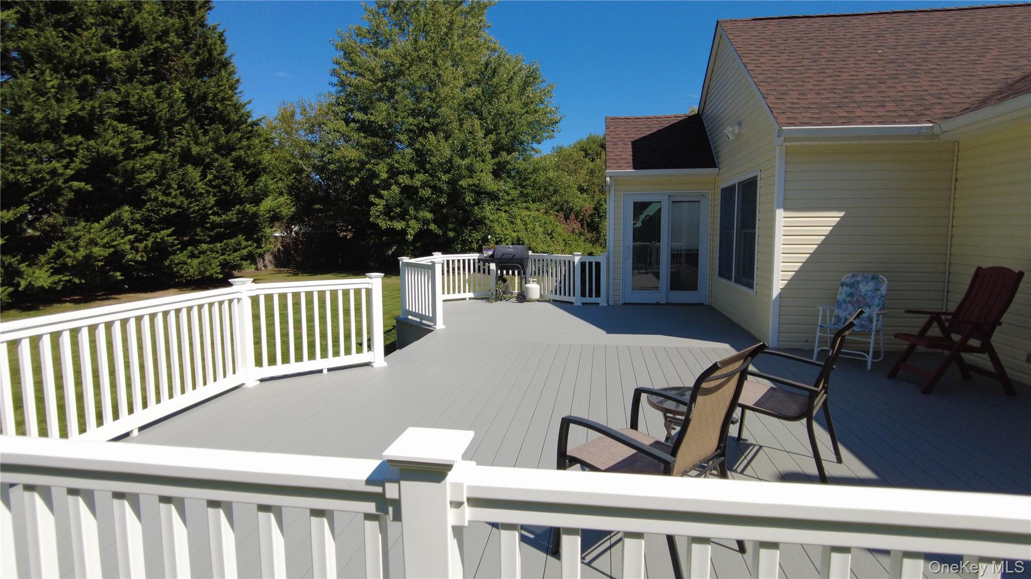 78 Southfield Road, Baiting Hollow, NY 11933