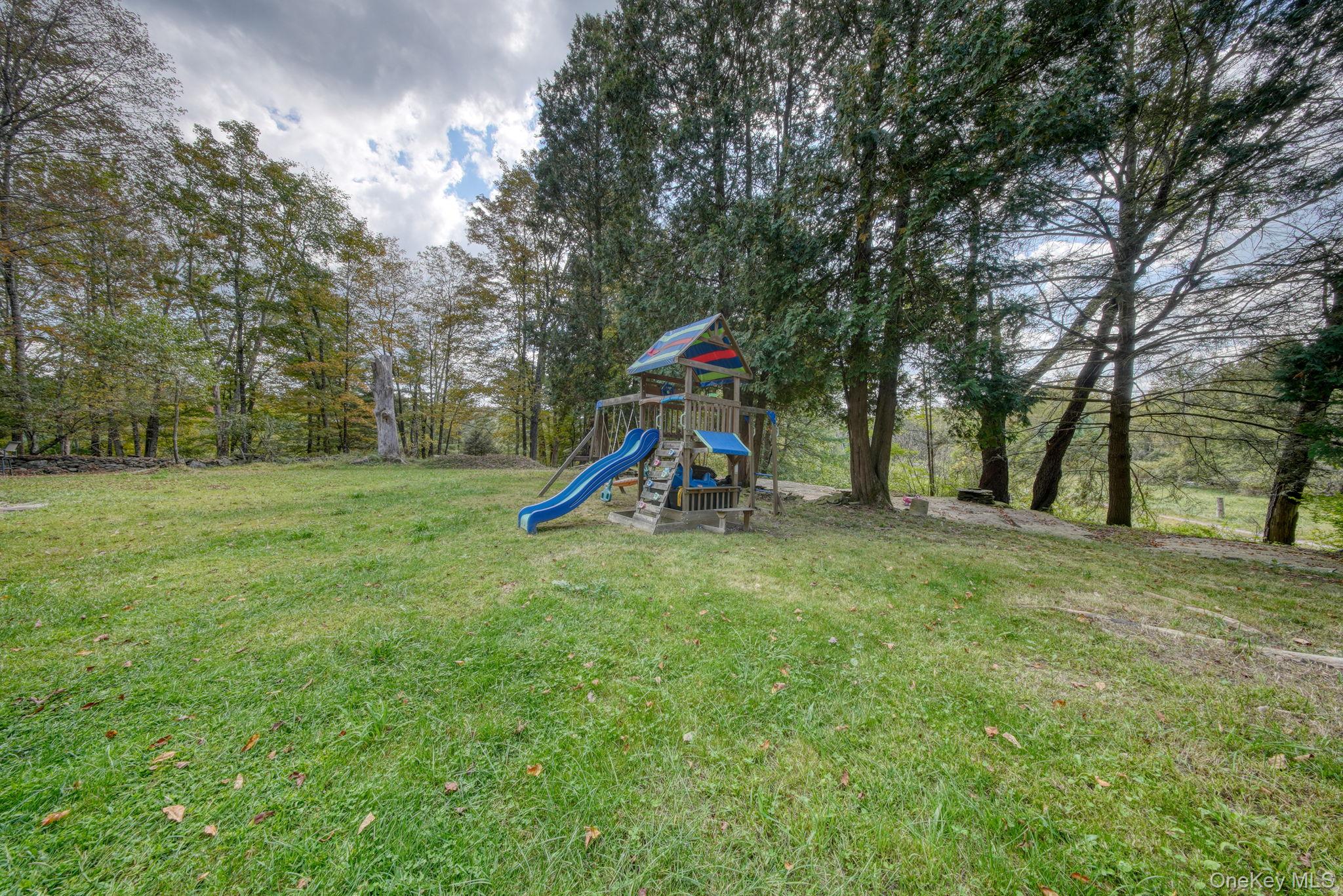 16 Illing Drive, Woodbourne, NY 12788