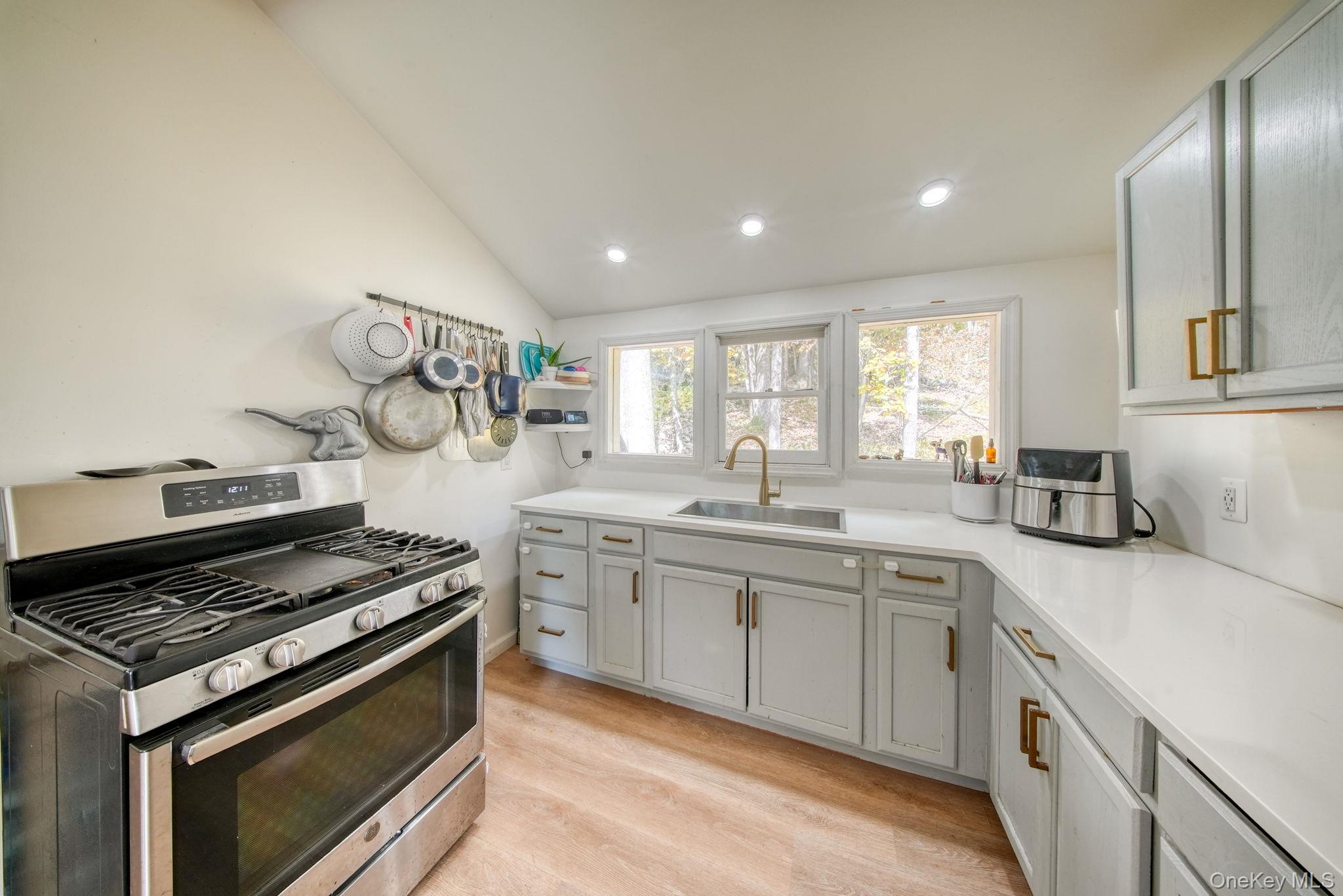 16 Illing Drive, Woodbourne, NY 12788