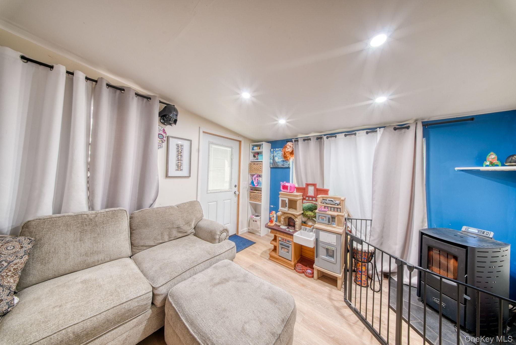 16 Illing Drive, Woodbourne, NY 12788