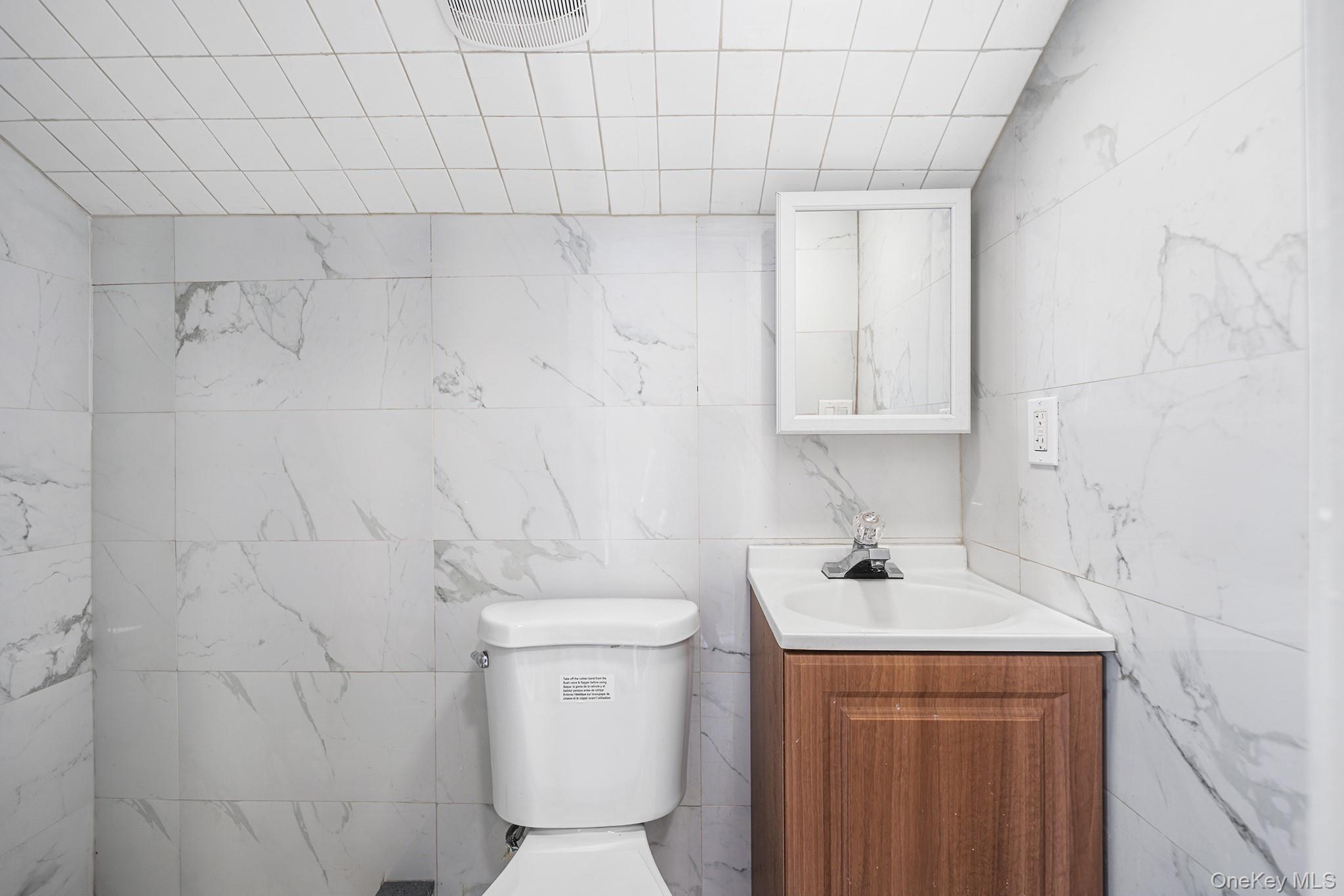 15044 87th Road, Briarwood, NY 11432