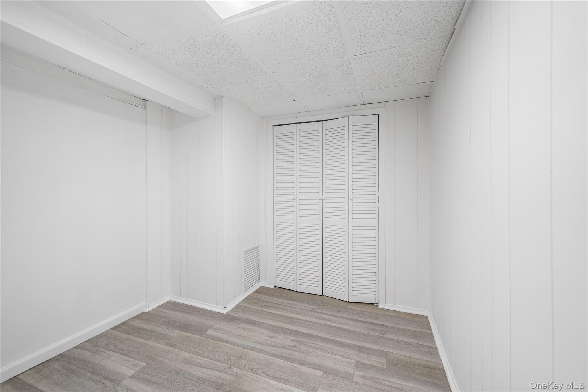 15044 87th Road, Briarwood, NY 11432