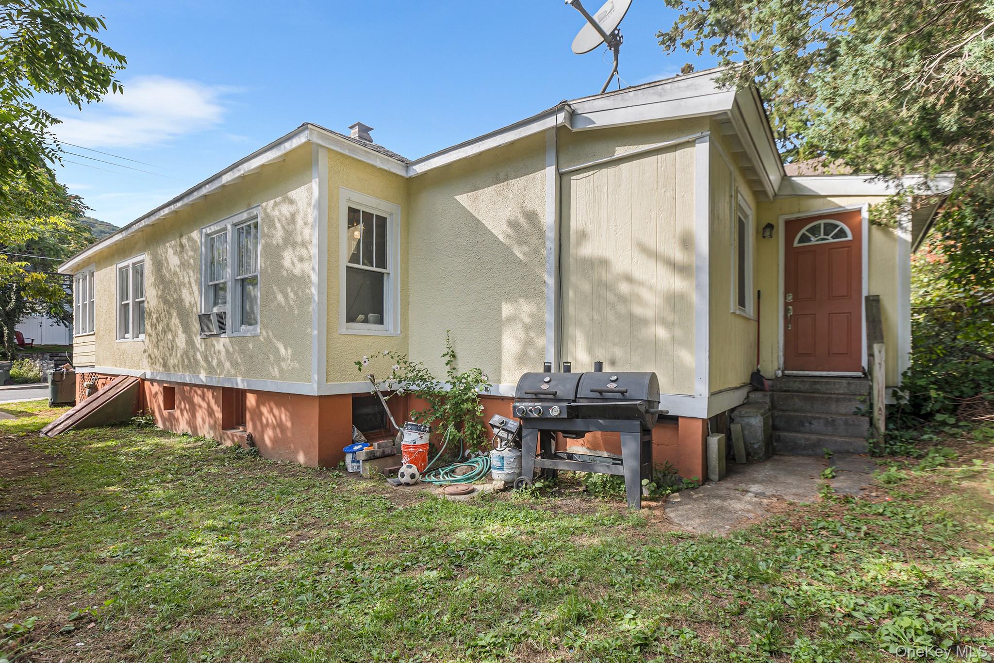 8 Fostoria Street, Highland Falls, NY 10928