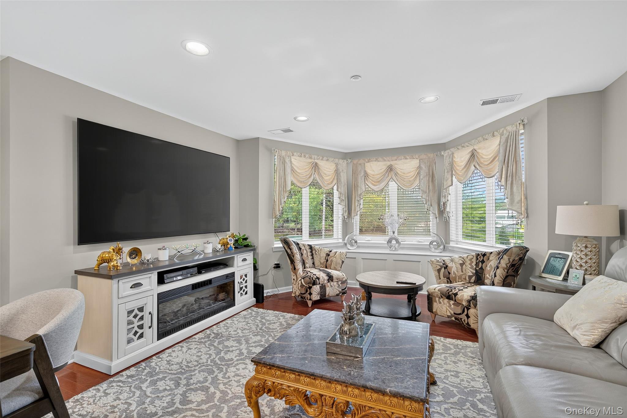 1207 Round Pointe Drive, Haverstraw, NY 10927