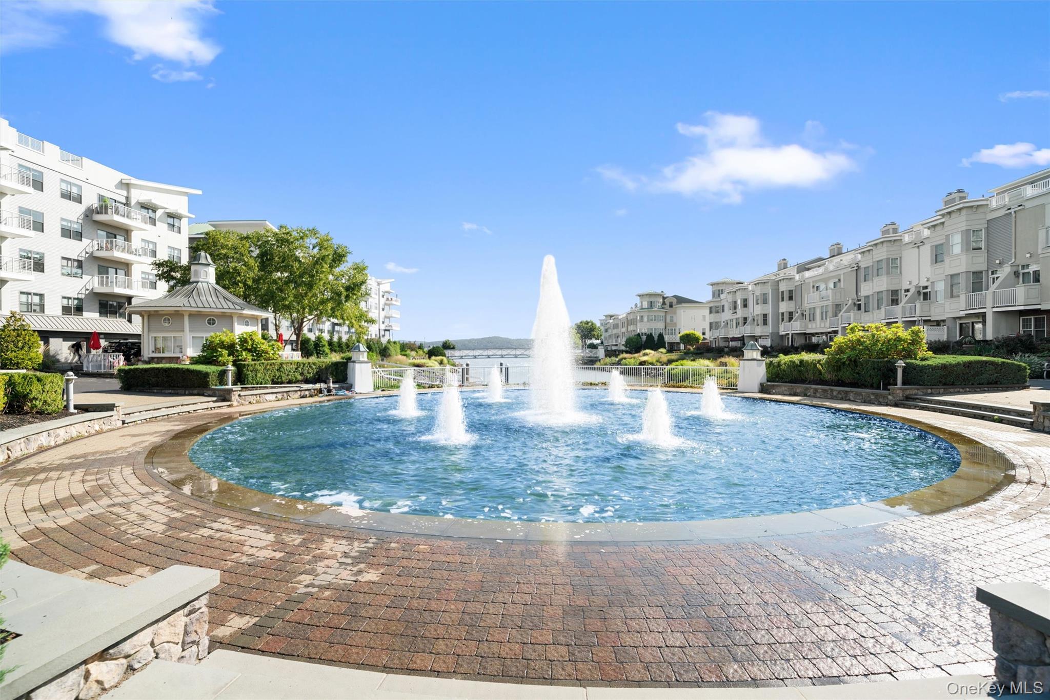 1207 Round Pointe Drive, Haverstraw, NY 10927