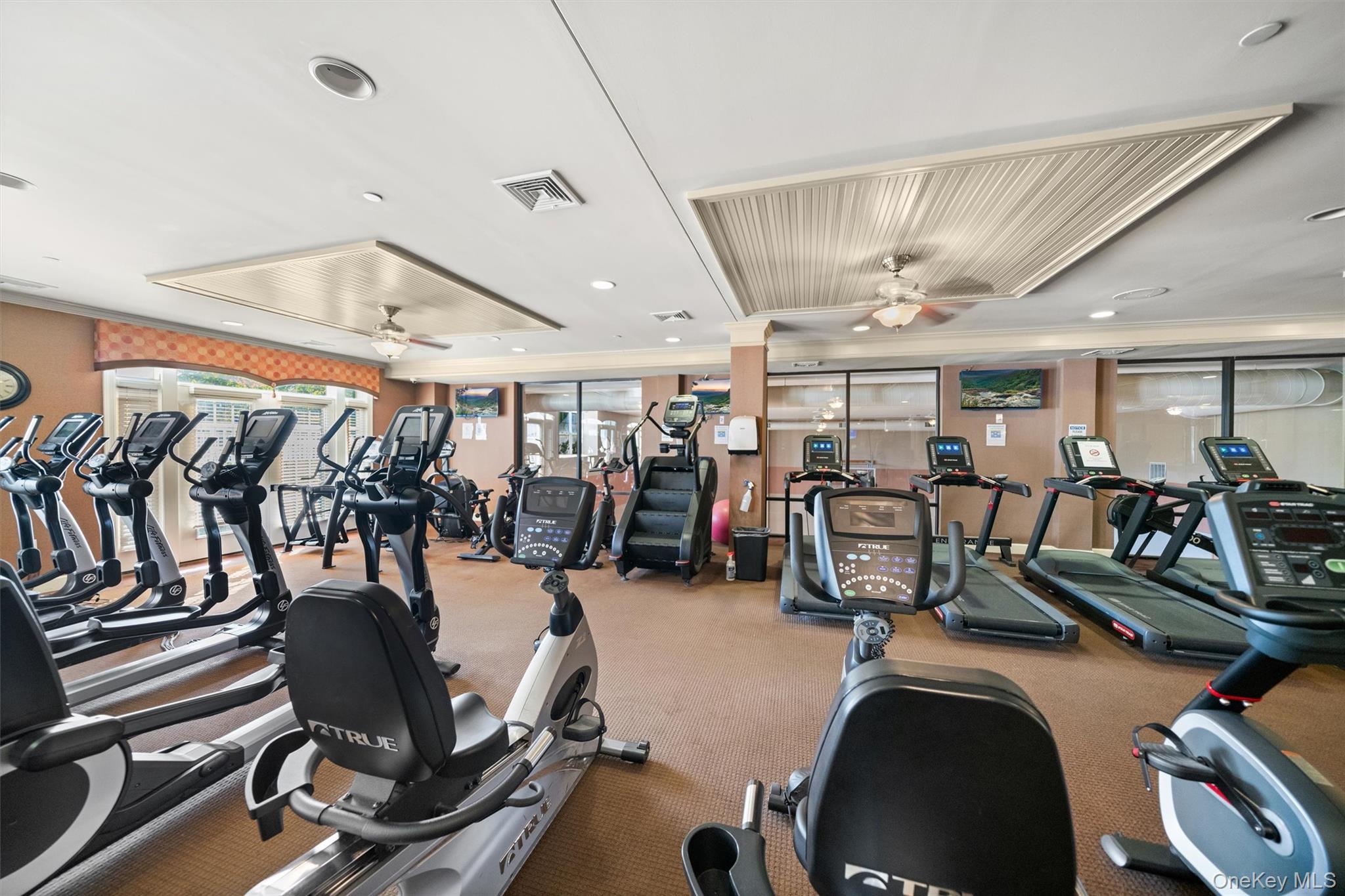 1207 Round Pointe Drive, Haverstraw, NY 10927