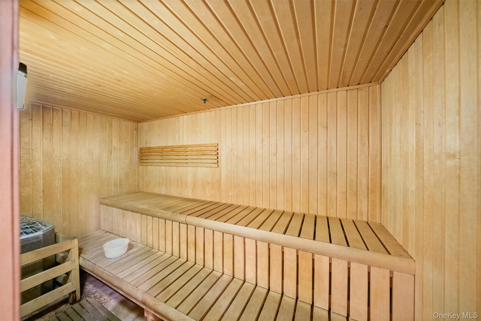 1207 Round Pointe Drive, Haverstraw, NY 10927