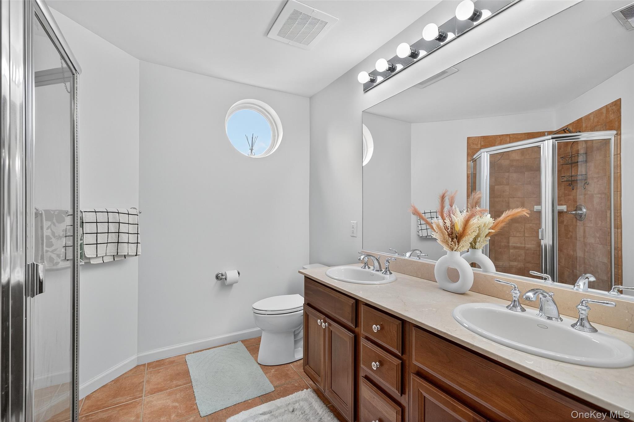 1207 Round Pointe Drive, Haverstraw, NY 10927