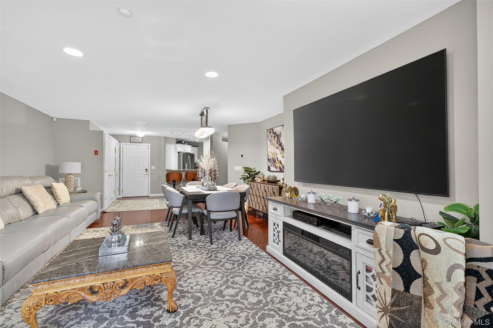 1207 Round Pointe Drive, Haverstraw, NY 10927