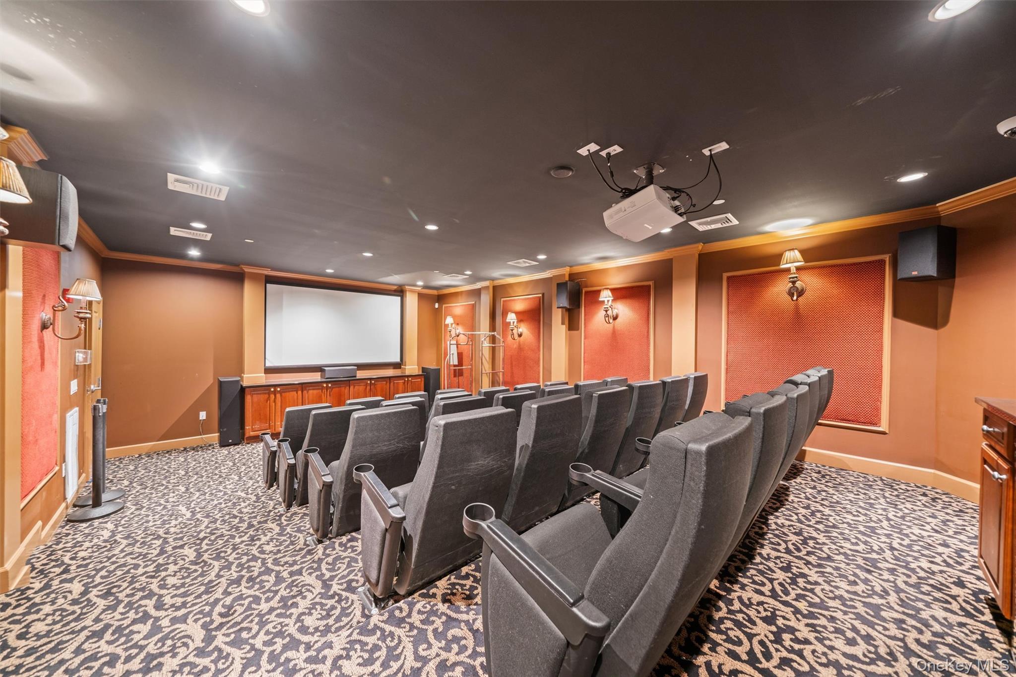 1207 Round Pointe Drive, Haverstraw, NY 10927