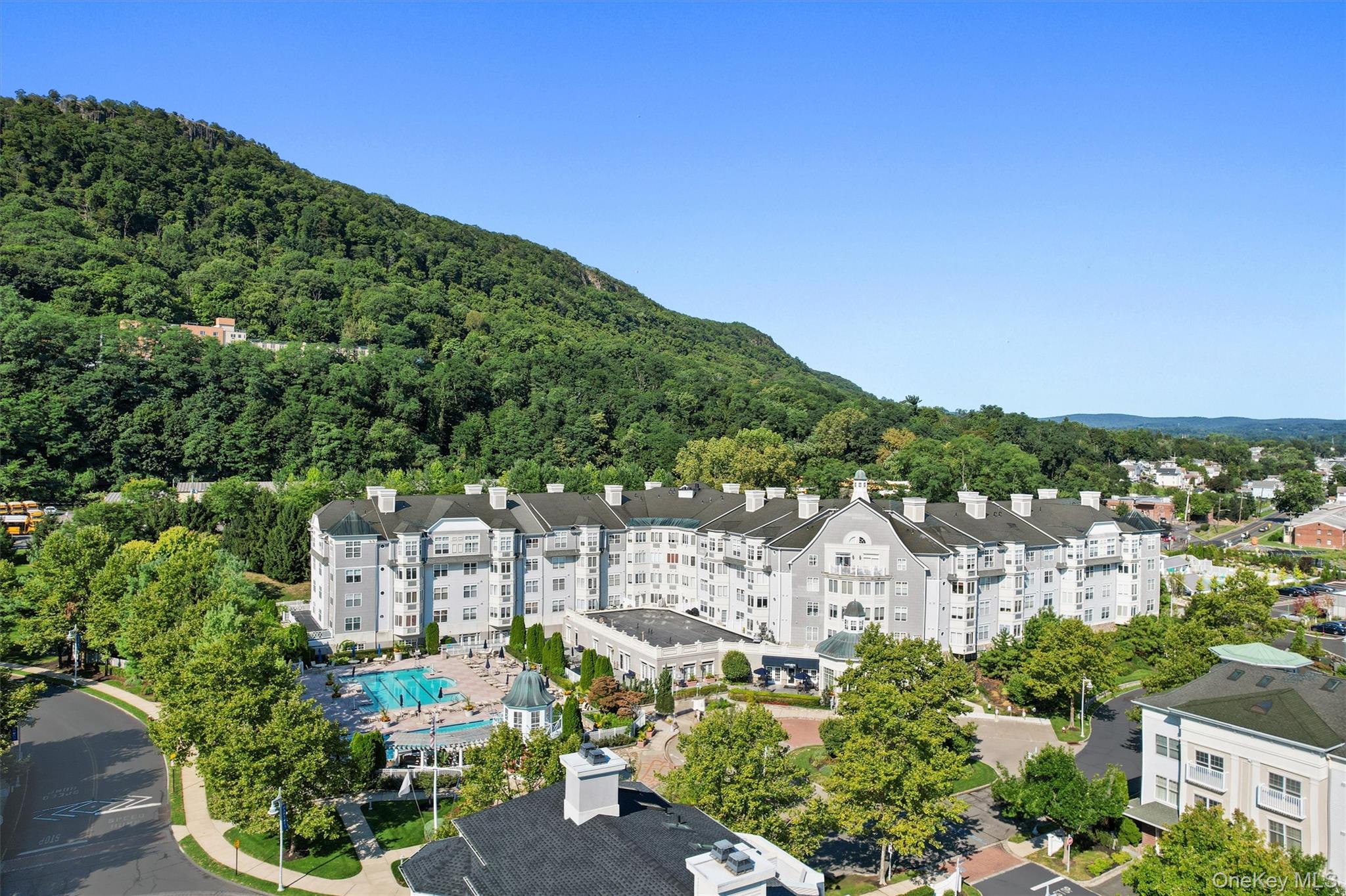 1207 Round Pointe Drive, Haverstraw, NY 10927