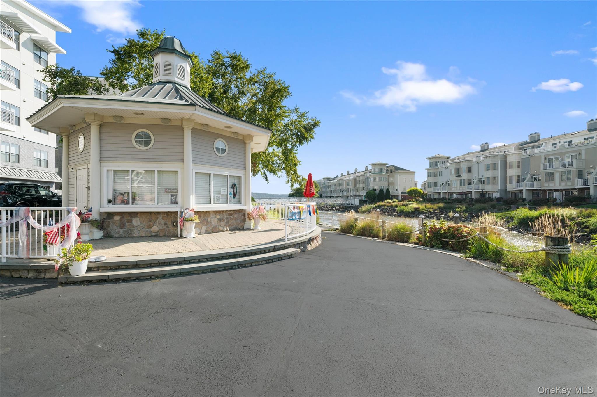 1207 Round Pointe Drive, Haverstraw, NY 10927